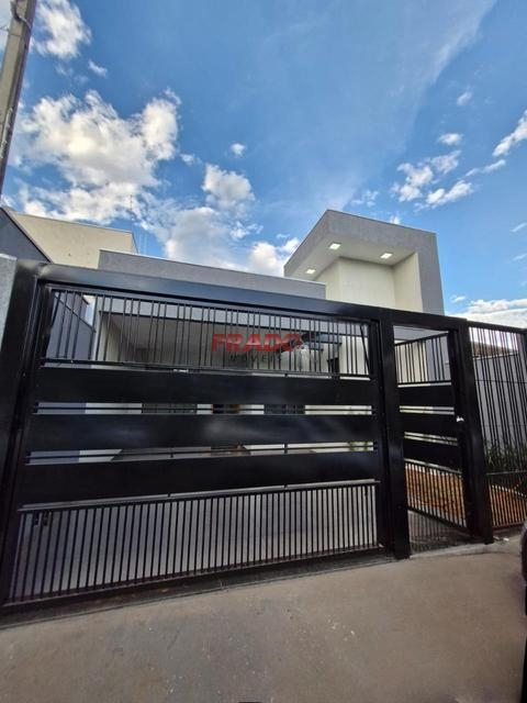 Casa à venda em Maringá, Jardim Paulista III, com 3 quartos, com 97 m²