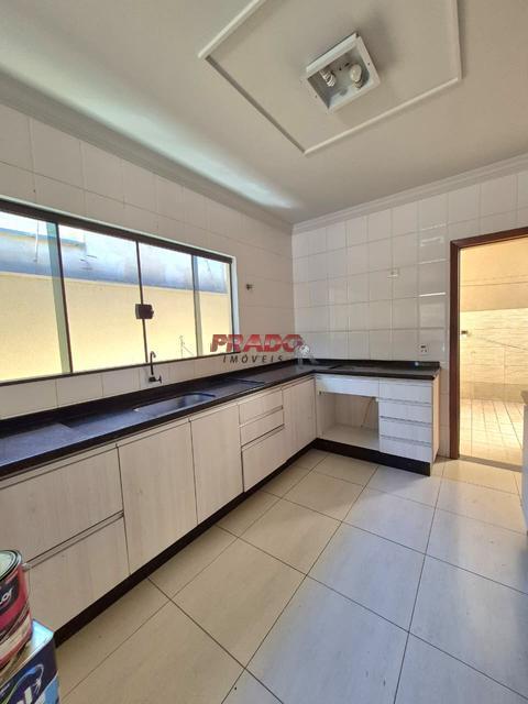 Casa à venda em Maringá, Jardim do Carmo, com 3 quartos, com 100 m²