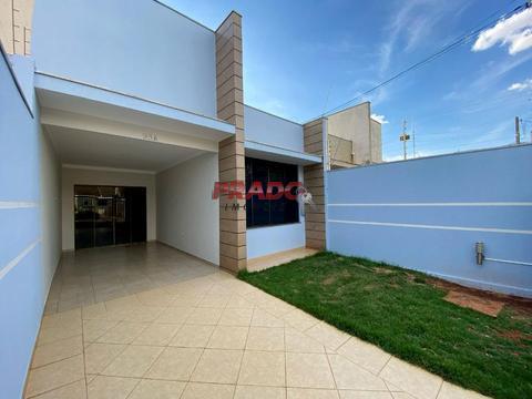 Locação | Casa com 3 dormitório(s), 2 vaga(s). JD PARIS VI, MARINGÁ